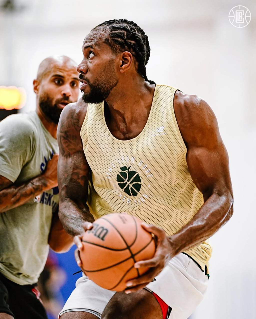 mo